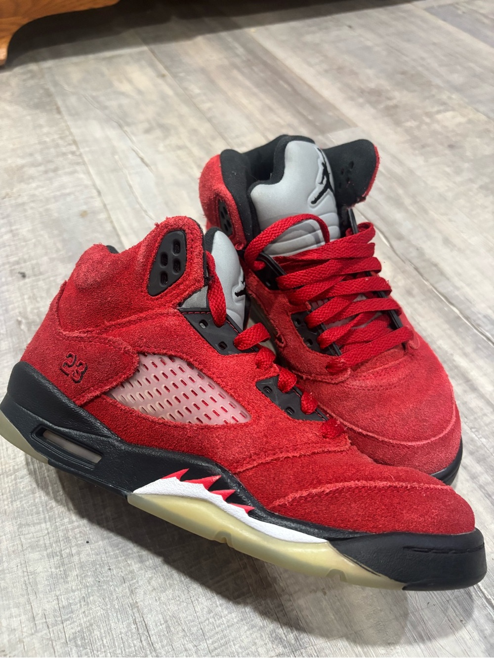 Jordan 5 Raging Bull, Size 5.5Y/7W
